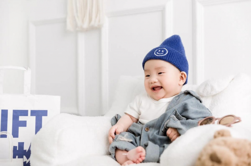 京山宝宝躺着吃奶有影响吗